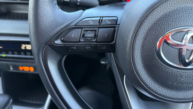 Toyota Yaris 1.5 Hybrid Design 5dr CVT Hybrid Hatchback